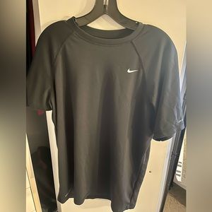 Nike dri fit t shirt size L